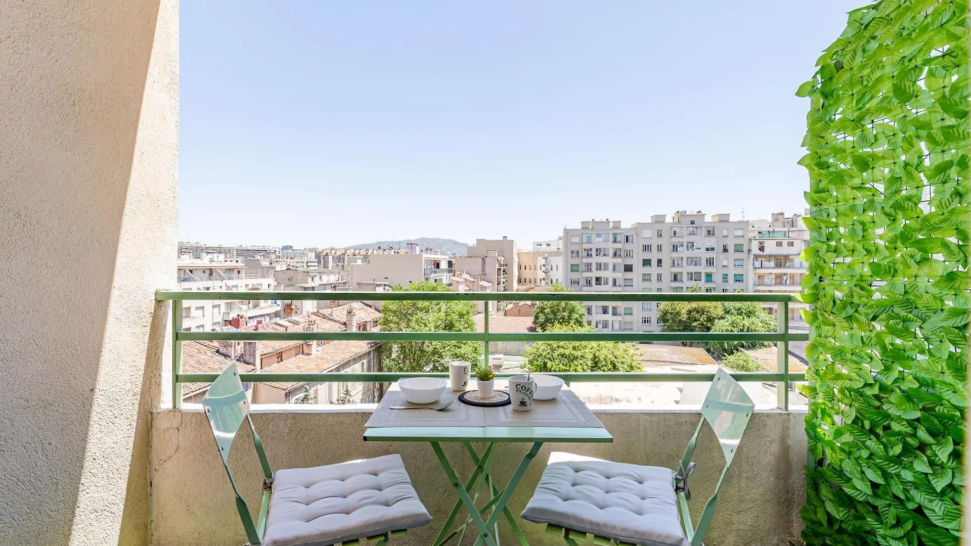 St Charles : Confortable+ Balcon Marsylia 0*,  Francja